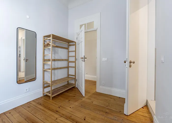 Nomad's Family - 3bdr Charming Hideouts Apartment Porto