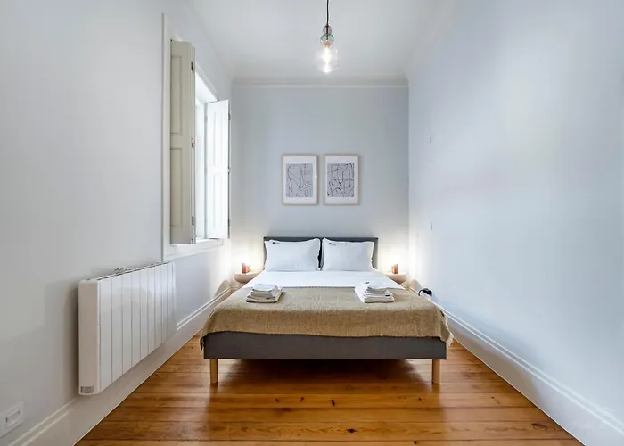 Nomad's Family - 3bdr Charming Hideouts Apartment Porto